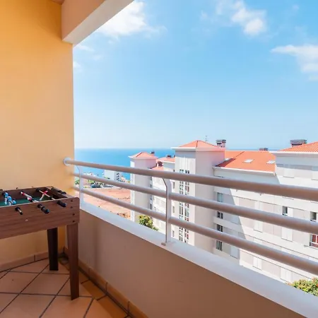 Flh Park With Pool Apartmán *